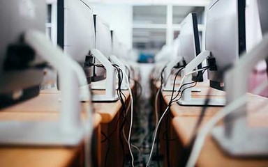 2025年自考电子商务需要考什么科目?难度大吗?